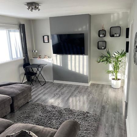Fantastic Full 3 Bedroom Modern Apartment Belfast Eksteriør bilde